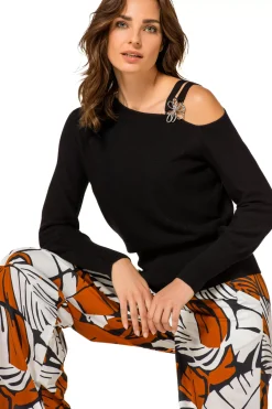 1257-10 / Elegante Fijn Gebreide Pull Met Schoudereffect