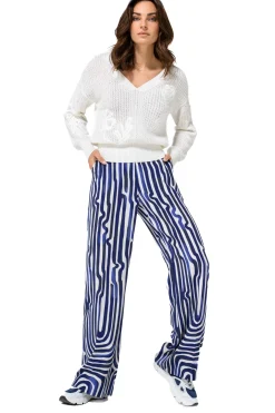 1294-91 / Vrouwelijke Pull Met Broderie Effect